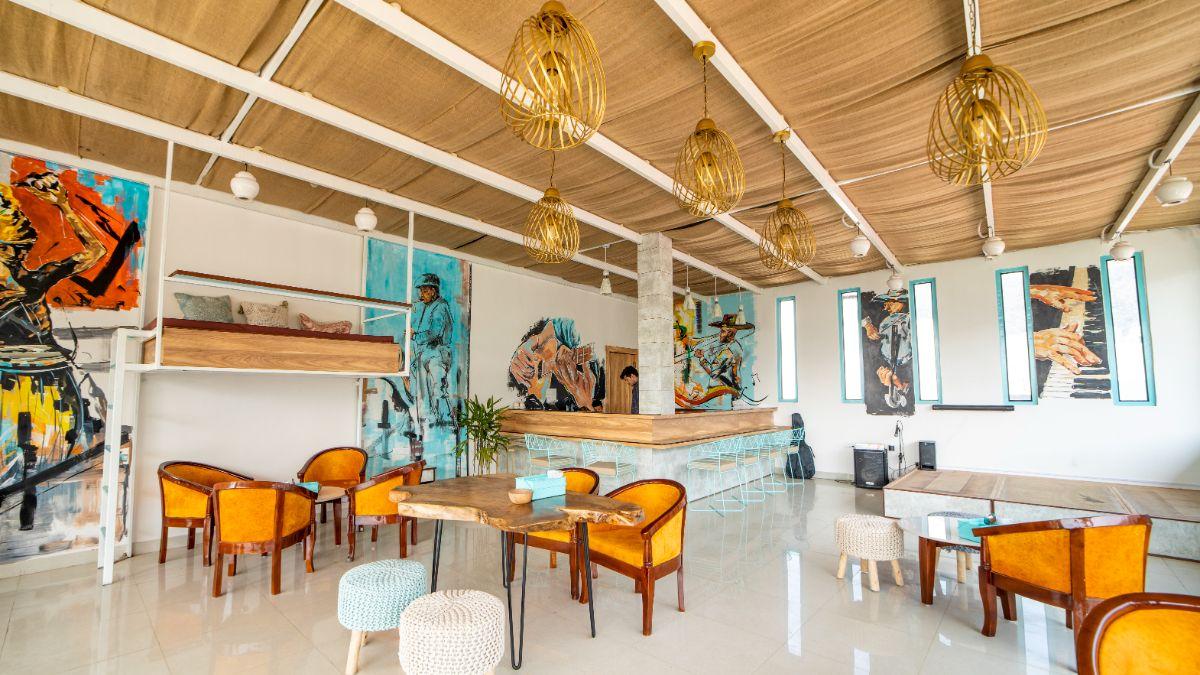 The Hosteller Rishikesh, Laxman Jhula - old