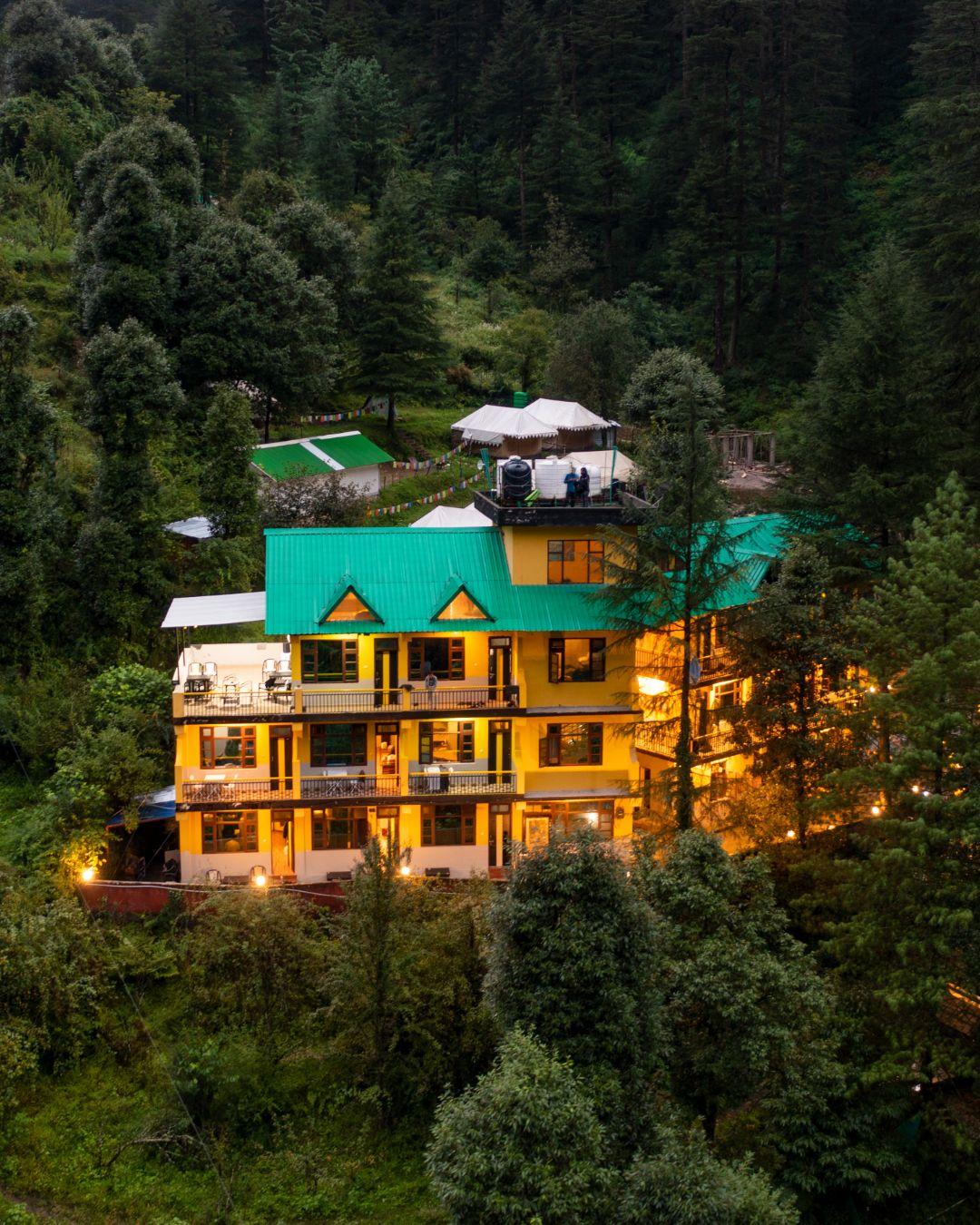 Hostels Image