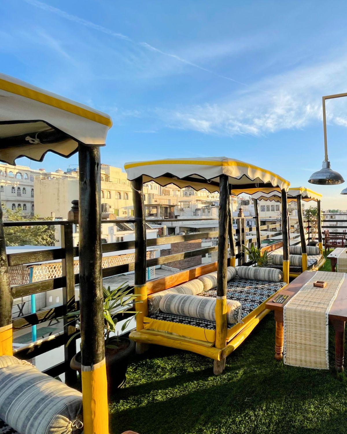 Hostels Image