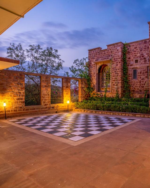 BIJOLAI PALACE OPENS