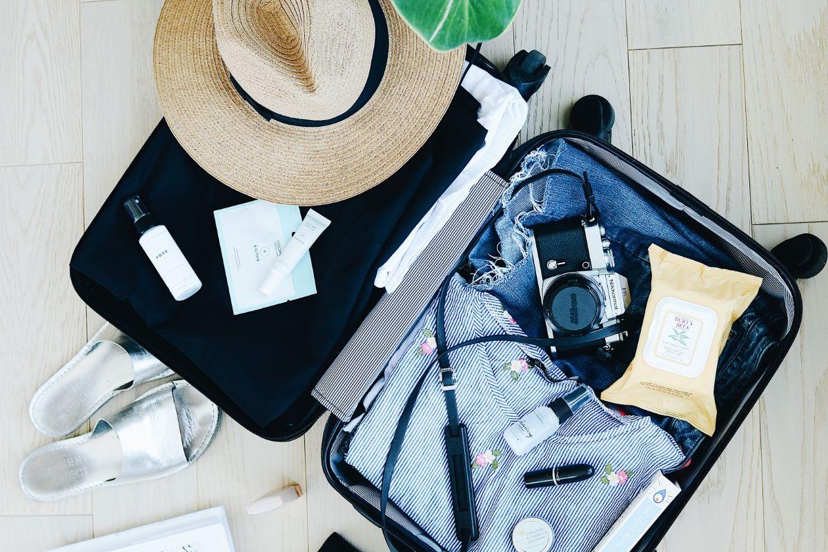 Hosteller How - To Pack For Solo Female Travellers