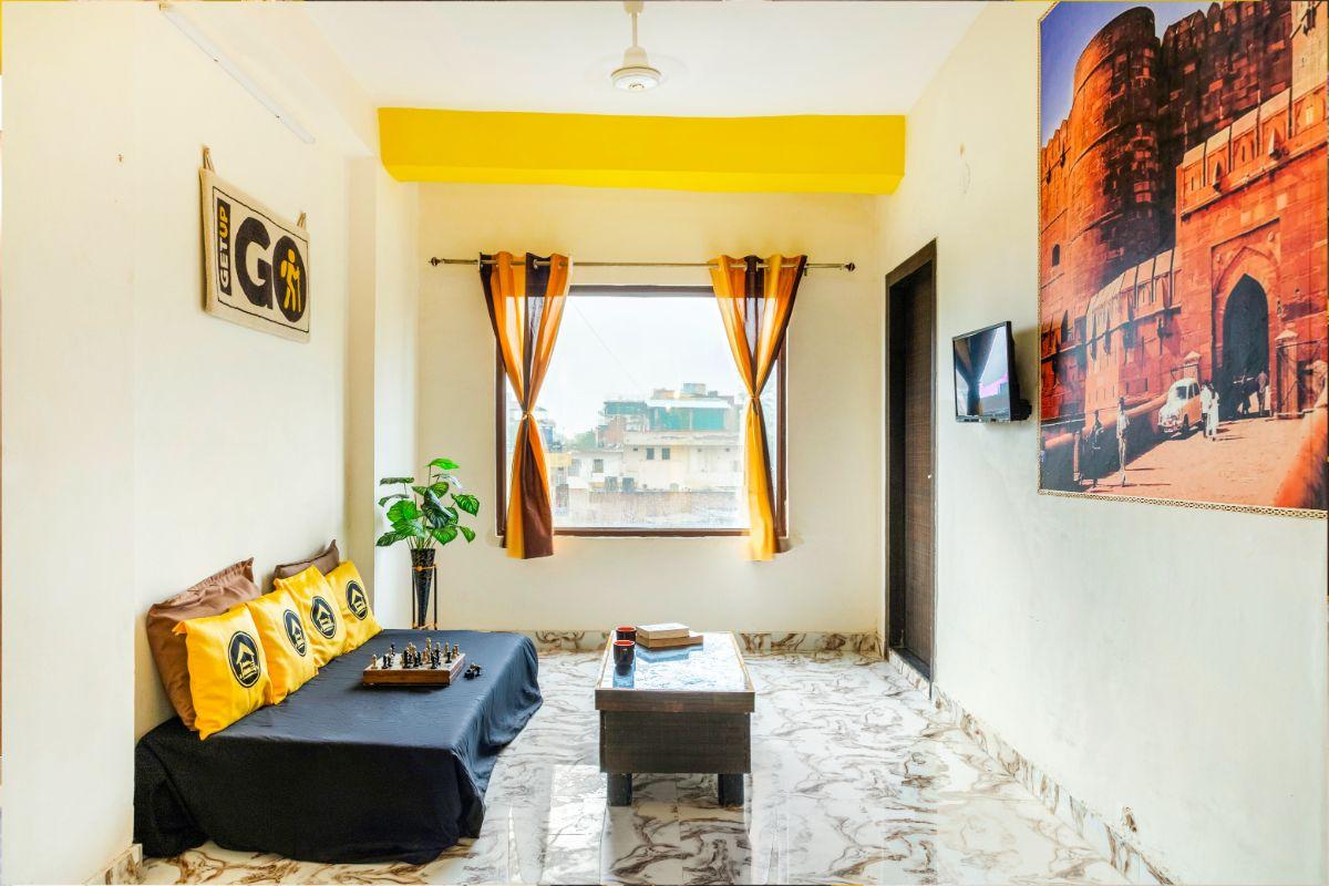 hostel in agra for tourist